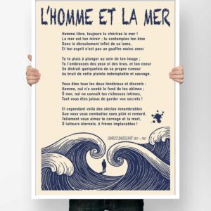 Affiche du poème L'Homme et la mer de Charles Baudelaire, illustrée de grandes vagues bleu marine et d'une silhouette face à l'océan